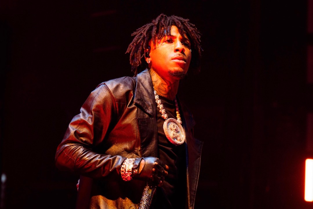 nba-youngboy-fans-try-to-storm-arena-entrances-at-sold-out-show